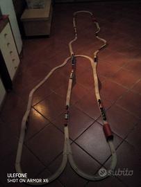 trenino elettrico con pista in binari in legno
