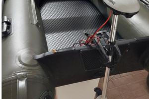 gommone/gommoncino da pesca  con motore e batterie