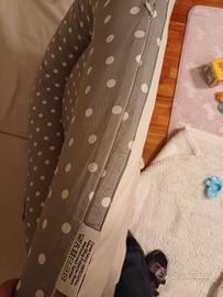 Riduttore per letto per neonato