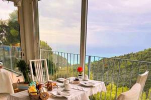 Vendita villa su due piani con terreno e giardino