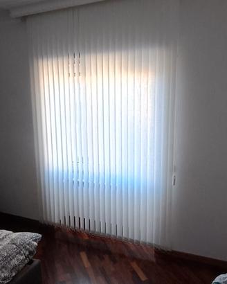 tenda a bande verticali