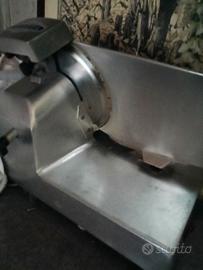 affettatrice elettrica cavazza