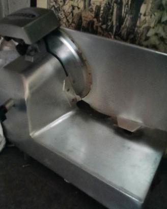 affettatrice elettrica cavazza