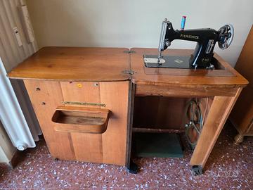 Macchina da cucire vintage Fiamsimca F110