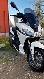 Aprilia SXR 50 con 64 km reali
