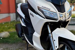 Aprilia SXR 50 con 64 km reali