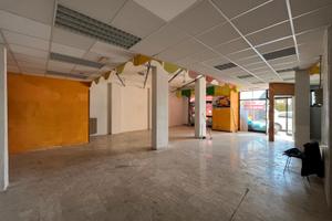 Locale commerciale anche uso ufficio/studio