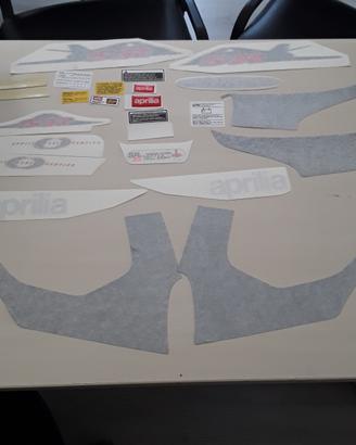 Serie adesivi aprilia sr 50 h20 98/99 ne/gr