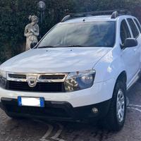 DACIA Duster 1.5 dCi 110 CV 4x4 Lauréat
