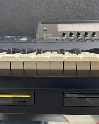 Tastiera Roland EM-2000