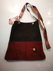 Borsa in pelle morbida con tracolla. Nuova