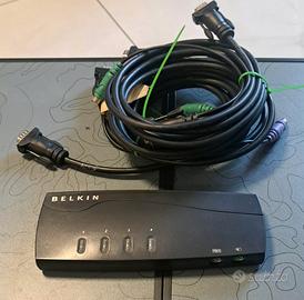 Belkin KVM Switch 4 porte con cavi usato
