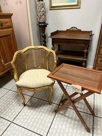 Antica Poltrona + Tavolino da Caffè