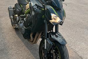 Kawasaki z900 con scarico Akrapovic e mappa FEMA