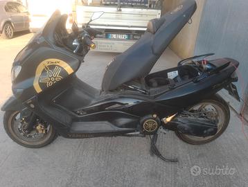 Yamaha T Max - 2005