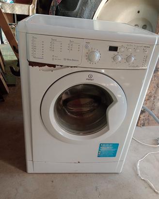 Lavatrice INDESIT 5 Kili MOD IWD5105 eco (EE)