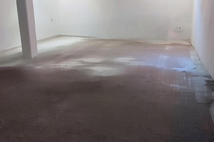 Cantinola con accesso dal portone