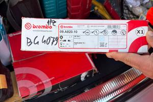 Dischi anteriori  brembo NUOVI