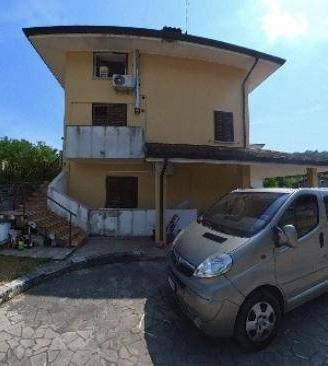 Immobile in asta di 180 m² con 4 locali a Savogna 