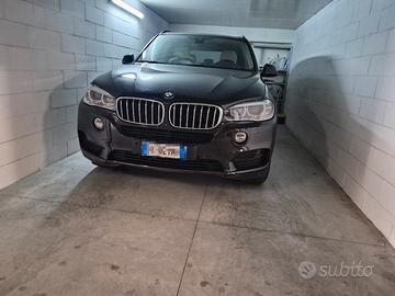 Splendida BMW X5 2.5 XDRIVE LUXURY 