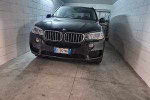Splendida BMW X5 2.5 XDRIVE LUXURY 