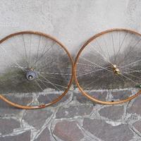 Bicicletta -. Ruote vintage con cerchioni in legno