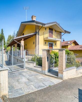 VILLA SINGOLA A COAZZE