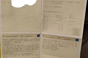 Carrello chiuso usato pochissimo misure in descriz