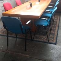 Tavolo riunione da ufficio con sedie