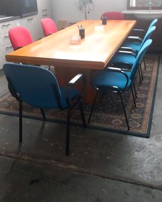 Tavolo riunione da ufficio con sedie