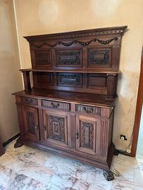 Credenza in stile rinascimento