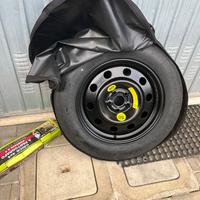 Ruotino scorta Ford Kuga III R17 + crick Nuovi