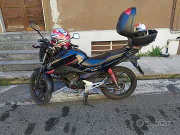 Moto honda 125 con 25000km