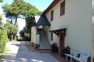 Rustico / Casale di 280 m² con più di 5 locali a A