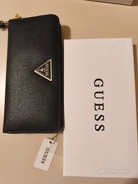 portafoglio donna Guess 
