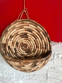 Portaoggetti in paglia da appendere