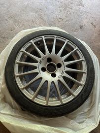 Cerchi in lega OZ con gomme R16
