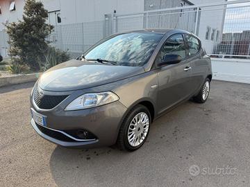 Lancia Ypsilon 1.2 69 CV 5 porte GPL Ecochic Gold