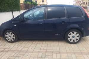  ford Cmax gpl di serie.