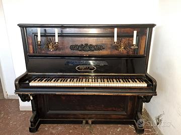 Antico Pianoforte a parete “Krüger & Sohn”