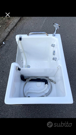 Vasca da bagno per disabili