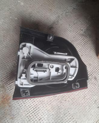 Polo IV 9n3 fari posteriori nuovi (cinesi)