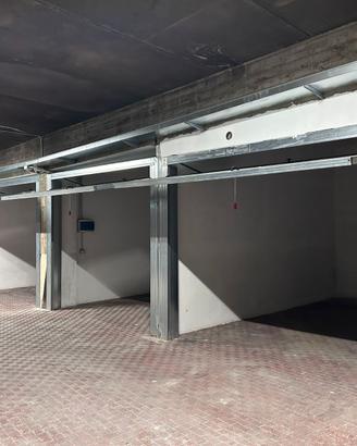 Garage di varie metrature in pieno centro