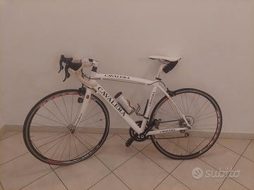 Bici da corsa Cavalera bianca