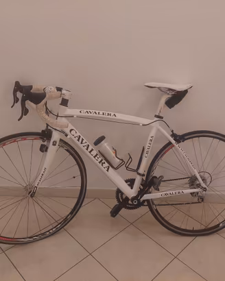 Bici da corsa Cavalera bianca