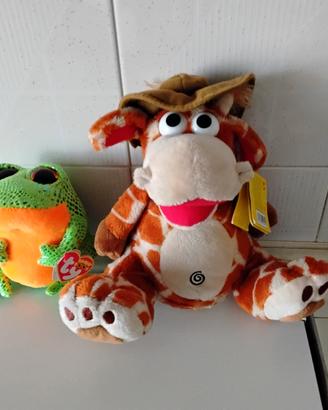 2 pupazzi di peluche 