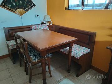 Tavolo con cassapanca