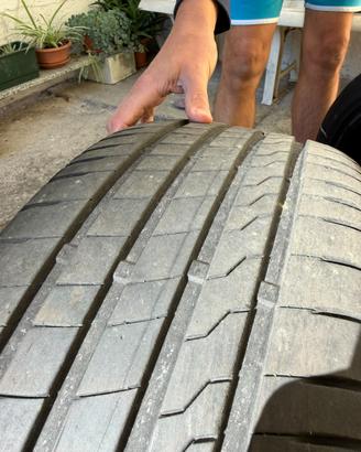 Pneumatici Invernali 215/55 R18