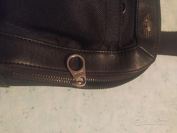 Borsello uomo 'MINI" nero con tracolla