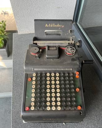 Calcolatrice meccanica vintage